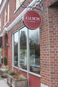 a-la-mode-pie-exterior